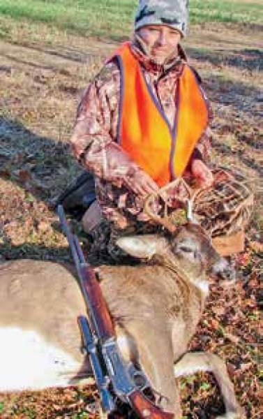 Victor Laprise chasse cerfs avec carabine